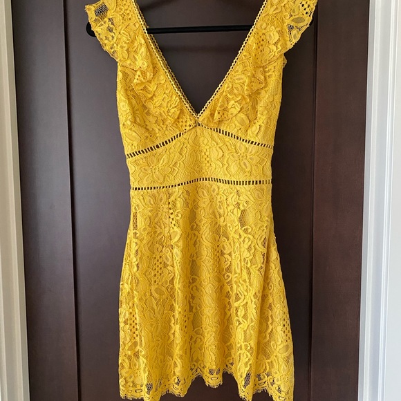 Yellow ruffle lace skater dress - Picture 4 of 5